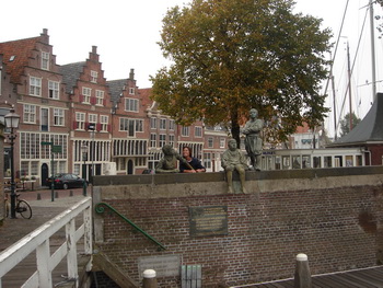 Hoorn statues